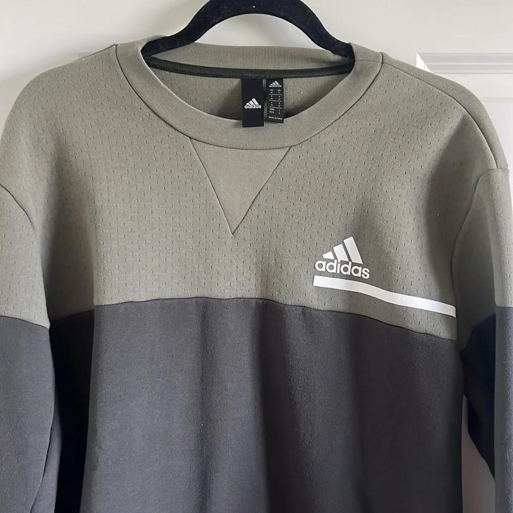 adidas Z.N.E. Crew Sweatshirt Size Medium